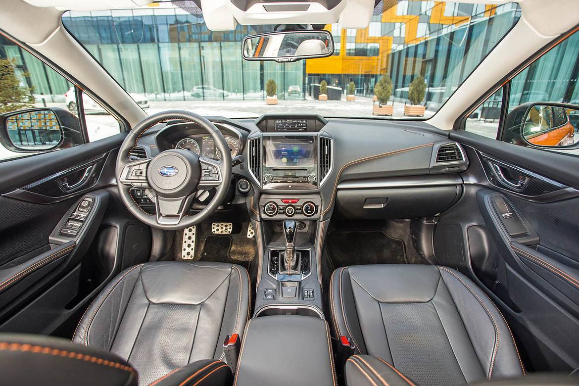Тест-драйв Subaru XV против Volvo V40 Cross Country: кто они - вседорожники или спортхэтчи?