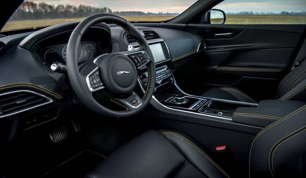 Jaguar выпустил спортивную версию седана XE
