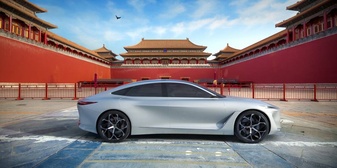 Infiniti анонсировал электрифицированную платформу