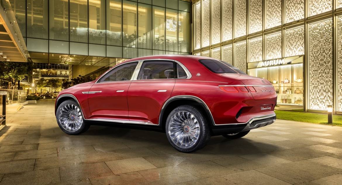Внедорожник Mercedes-Maybach оказался седаном