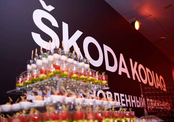 Skoda и Cirque du soleil представили в Петербурге Kodiaq российской сборки