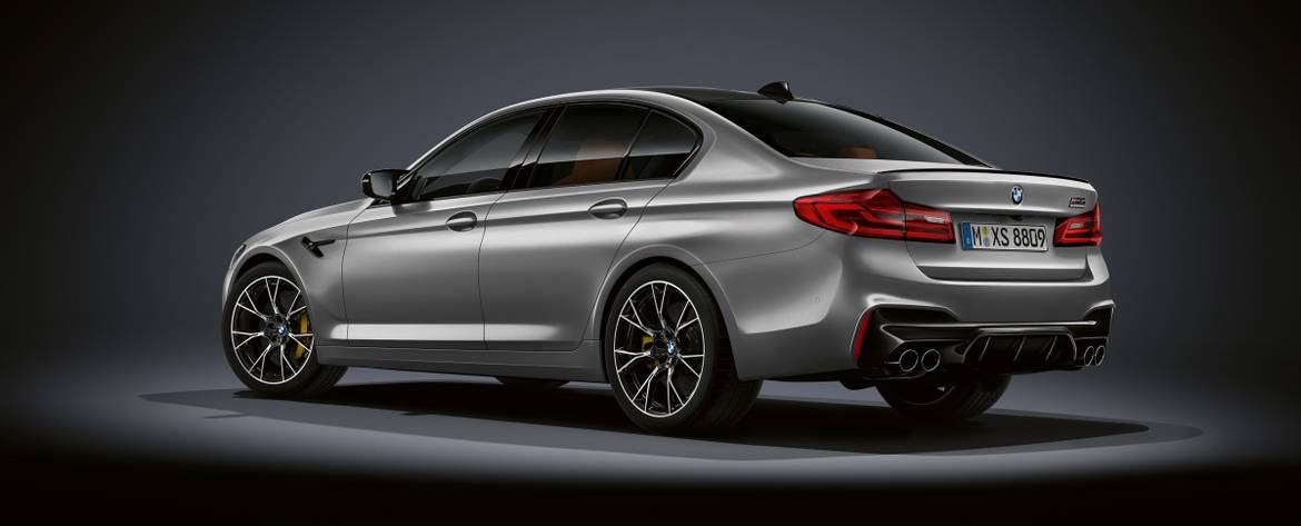 BMW представил новый M5 Competition