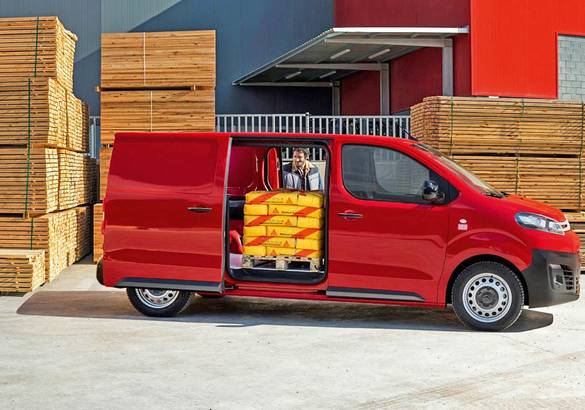 «Коммерческие модели — это основа нашей стратегии»: глава Peugeot Citroen и DS в России Александр Мигаль о ситуации на рынке