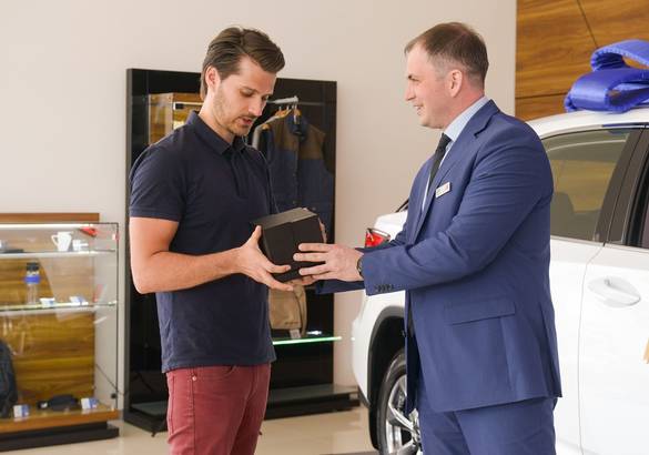 «Рольф» продал миллионный автомобиль