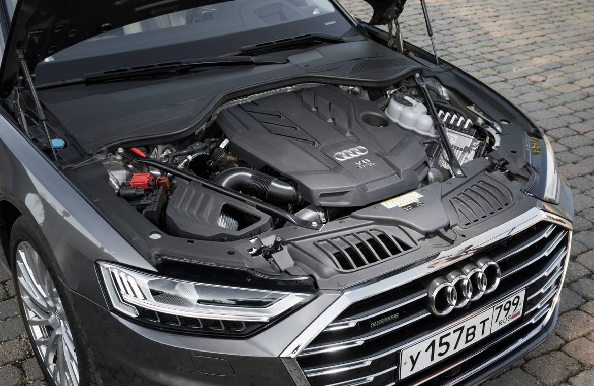 Встречаем новую Audi A8: премьерный тест немецкого флагмана