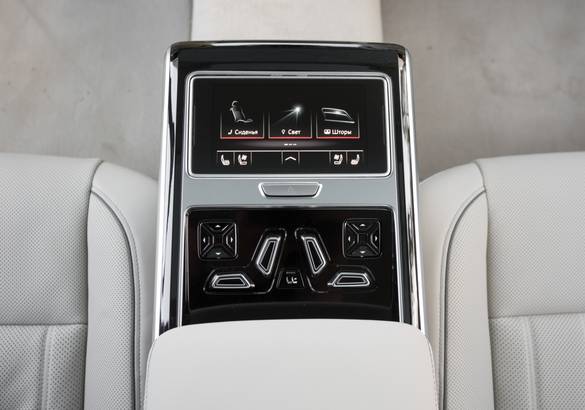 Встречаем новую Audi A8: премьерный тест немецкого флагмана