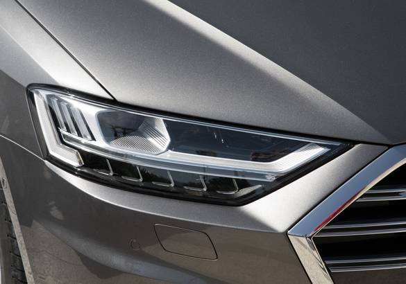 Встречаем новую Audi A8: премьерный тест немецкого флагмана