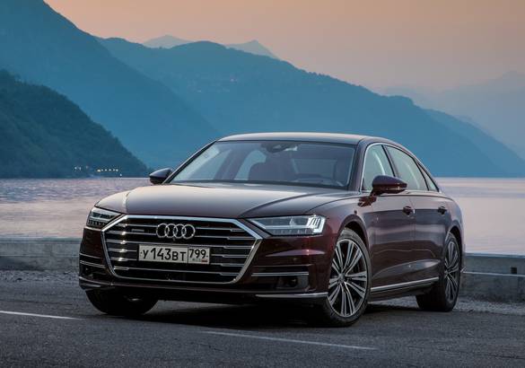 Встречаем новую Audi A8: премьерный тест немецкого флагмана
