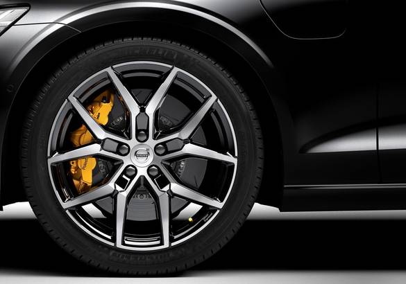 Автомобили Volvo 60-й серии получат пакет Polestar Engineered