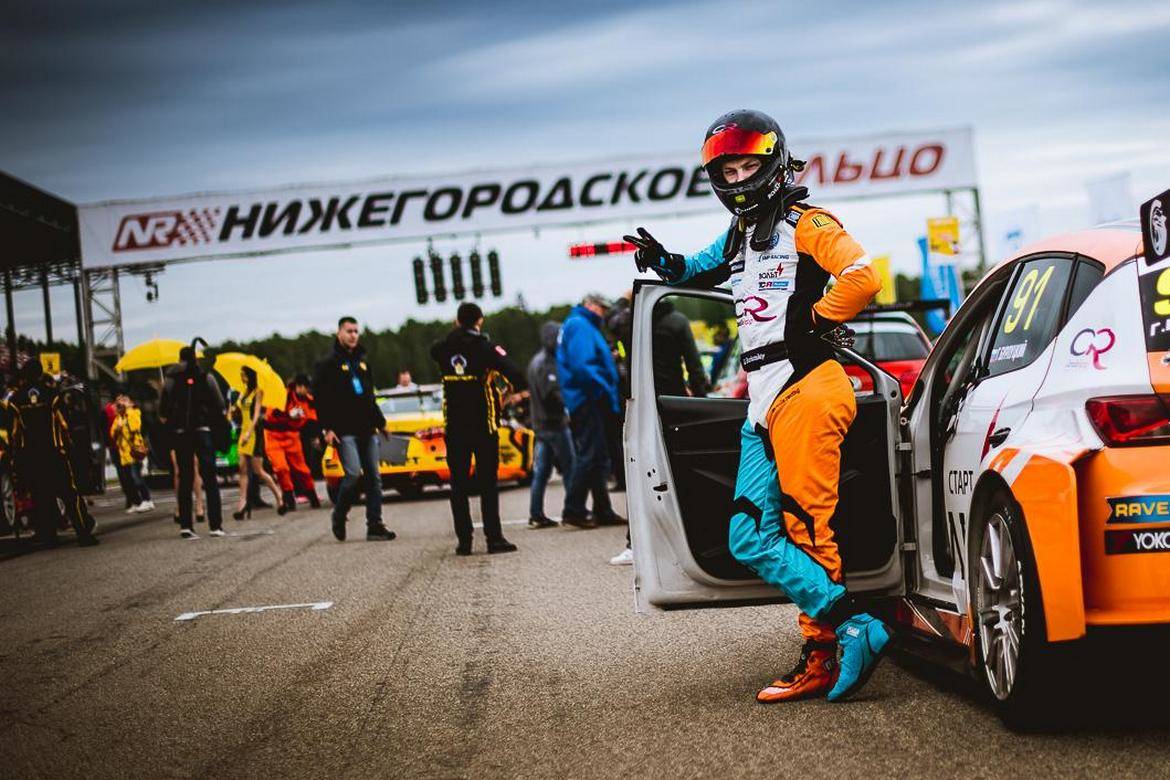Команда Carville Racing вырывается в лидеры класса после третьего этапа СМП РСКГ