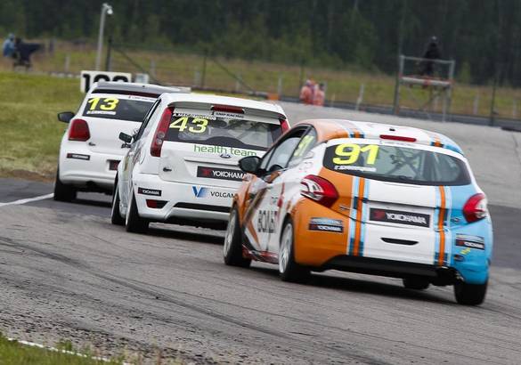 Команда Carville Racing вырывается в лидеры класса после третьего этапа СМП РСКГ