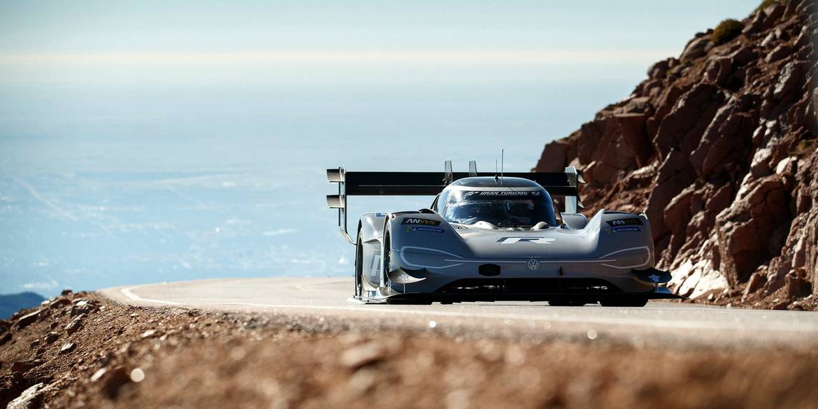 Электрический спорткар Volkswagen обновил рекорд трассы в Пайкс Пик