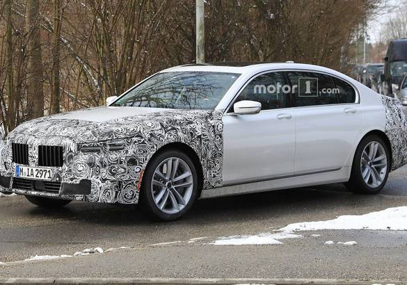 BMW готовит обновленную «семерку»