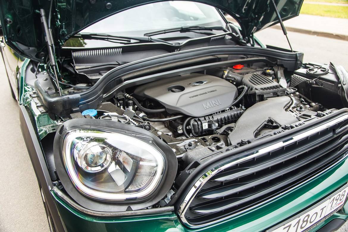 Тест-драйв Peugeot 3008 против Mini Cooper Countryman: мир спасает красота