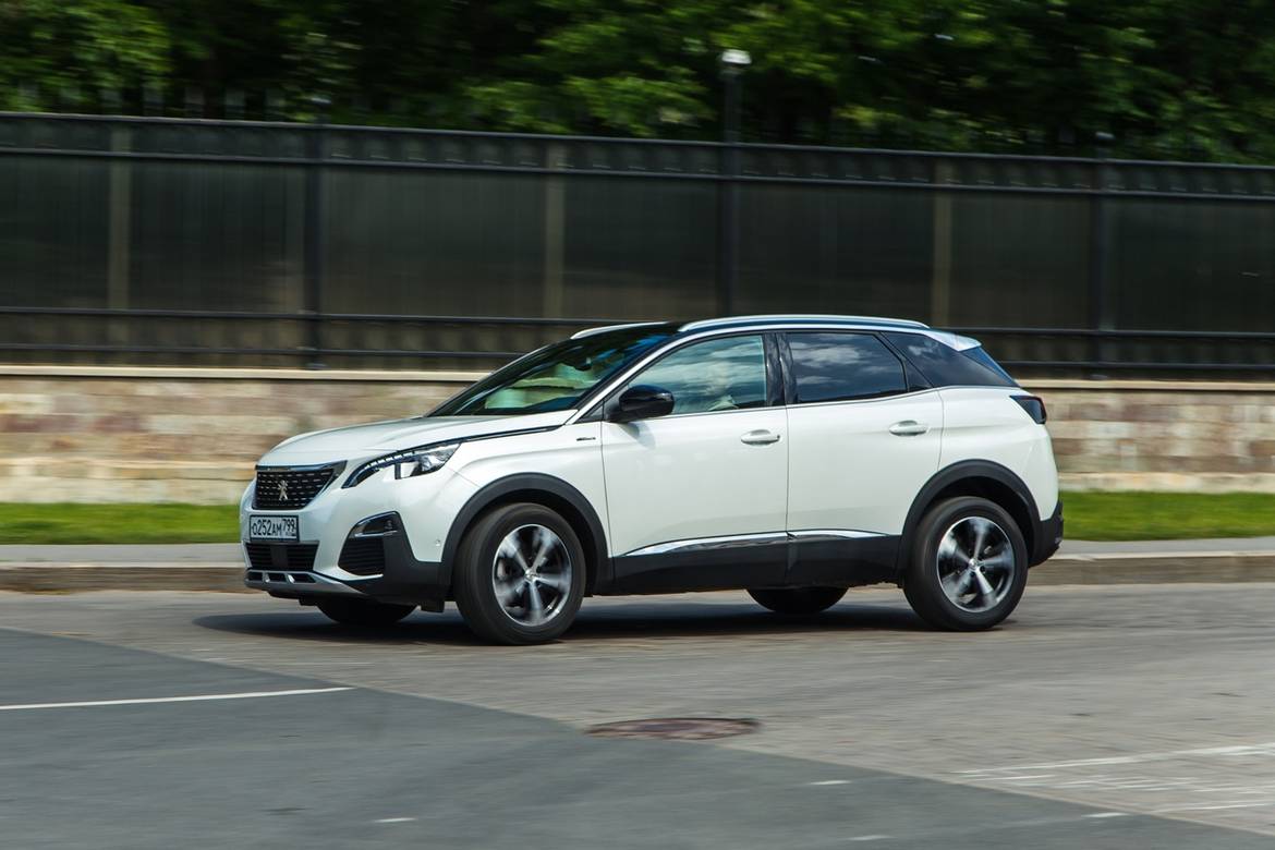 Тест-драйв Peugeot 3008 против Mini Cooper Countryman: мир спасает красота