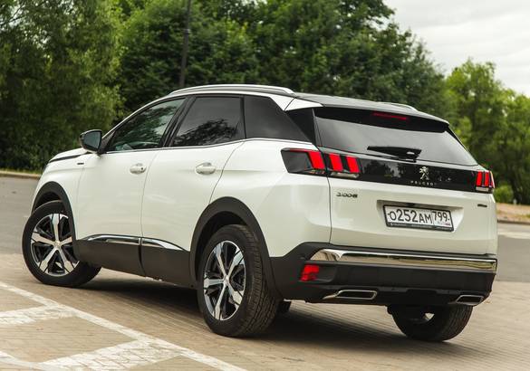Тест-драйв Peugeot 3008 против Mini Cooper Countryman: мир спасает красота