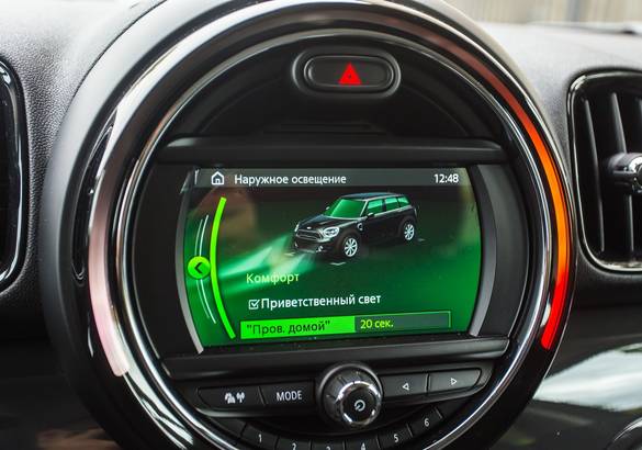 Тест-драйв Peugeot 3008 против Mini Cooper Countryman: мир спасает красота