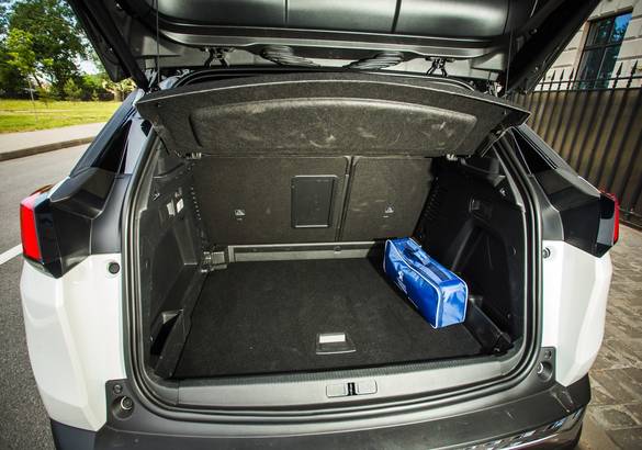 Тест-драйв Peugeot 3008 против Mini Cooper Countryman: мир спасает красота