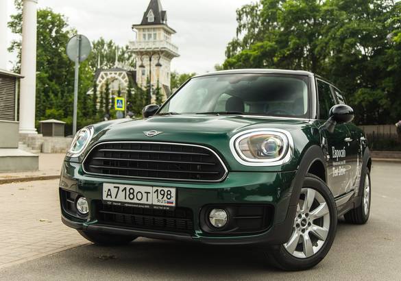 Тест-драйв Peugeot 3008 против Mini Cooper Countryman: мир спасает красота