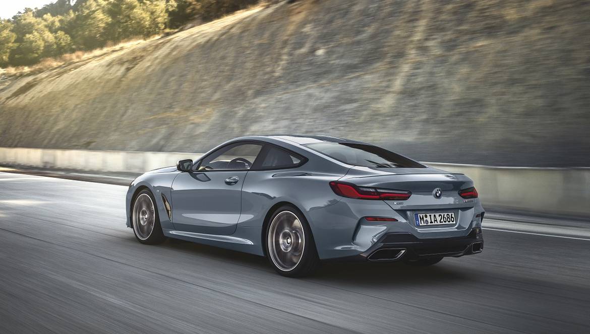 Новая «восьмерка» BMW «приедет» в Россию к грядущей зиме