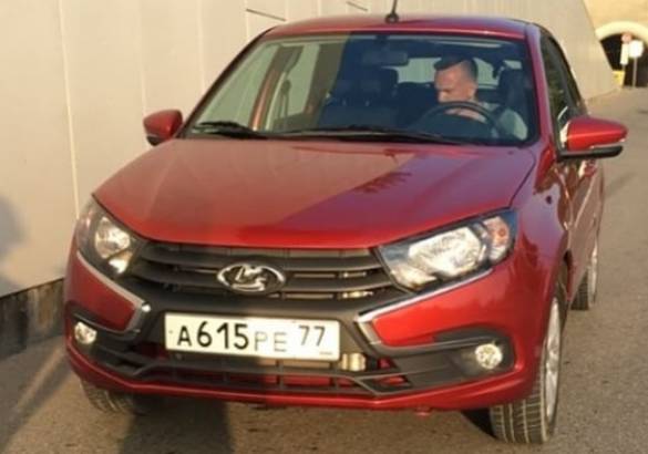 Обновленная Lada Granta Liftback «засветилась» без камуфляжа