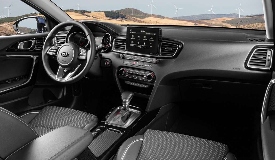 Kia оценила в рублях новый Ceed