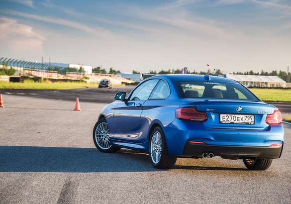 Тест-драйв BMW 220d M Sport: спорткар «по карману»