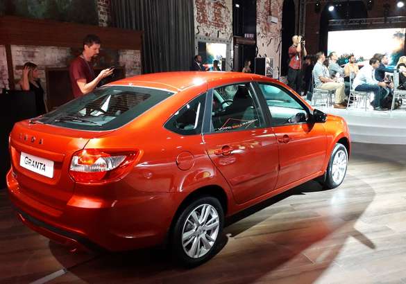 Сразу пять версий: АвтоВАЗ представил обновленную Lada Granta