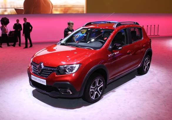 В Renault не подтверждают скорый уход Logan и Sandero из России