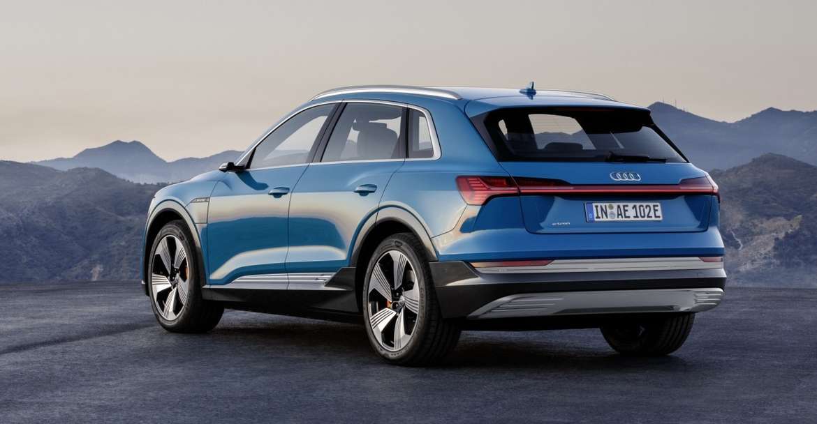 Audi представила свой первый серийный электромобиль