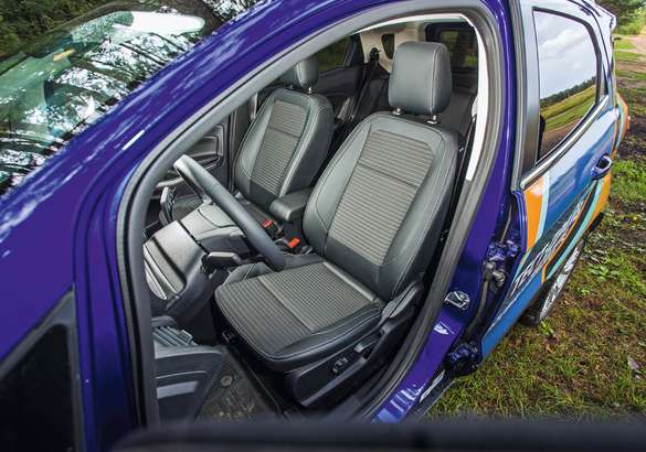 Тест-драйв Ford EcoSport и Citroen C3 Aircross: практичный или прикольный?