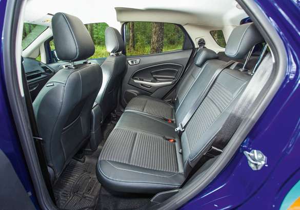 Тест-драйв Ford EcoSport и Citroen C3 Aircross: практичный или прикольный?