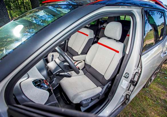 Тест-драйв Ford EcoSport и Citroen C3 Aircross: практичный или прикольный?