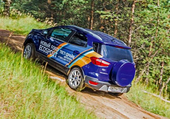 Тест-драйв Ford EcoSport и Citroen C3 Aircross: практичный или прикольный?