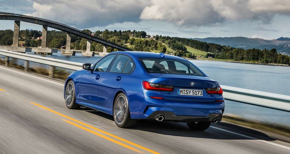Стали известны российские цены на новый BMW 3 Series