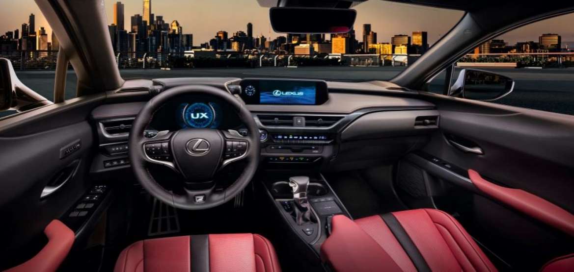 Париж 2018: Lexus показал компактный кроссовер для России