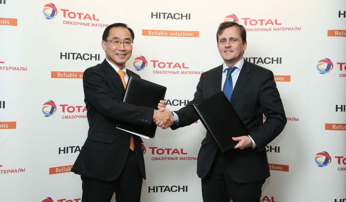 Total начал выпускать масло для Hitachi