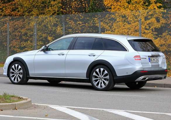 Mercedes готовит рестайлинг E-Class All-Terrain
