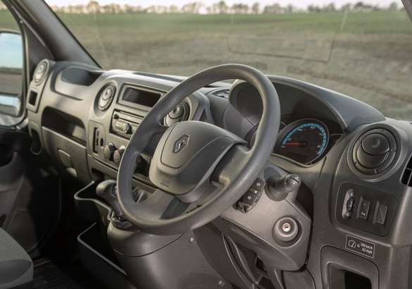 Новый Renault Master Z.E. пошел в массы