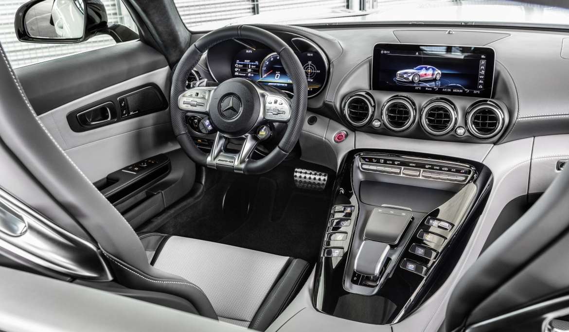 Лос-Анджелес 2018: Mercedes-AMG GT обновился и получил новую версию