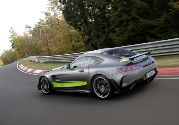 Лос-Анджелес 2018: Mercedes-AMG GT обновился и получил новую версию
