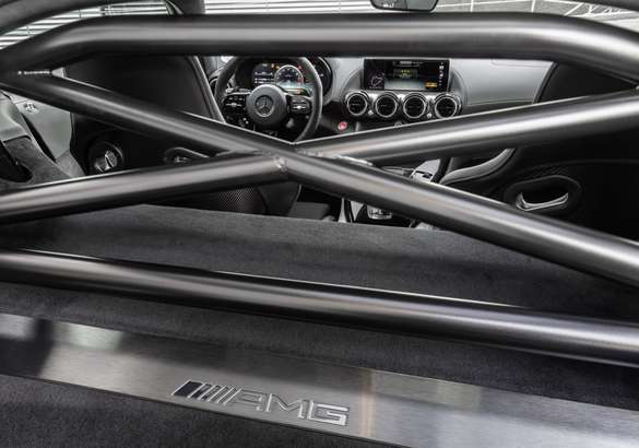 Лос-Анджелес 2018: Mercedes-AMG GT обновился и получил новую версию