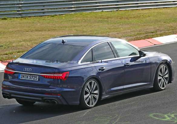 Новый спортседан Audi S6 «засветился» на тестах без камуфляжа