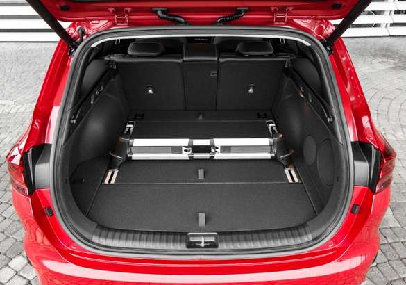 В Kia уточнили дату российской премьеры нового Ceed SW