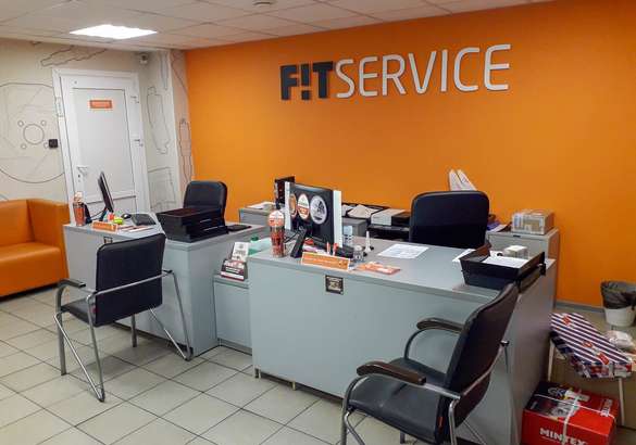 Официальный дилер против FIT Service: ремонтируем редакционный Renault Symbol