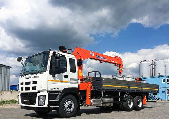 Компания «Мега Драйв» представила линейку грузовиков Isuzu с КМУ