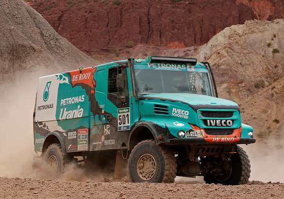 МАЗ представил «капотник» для «Дакара»