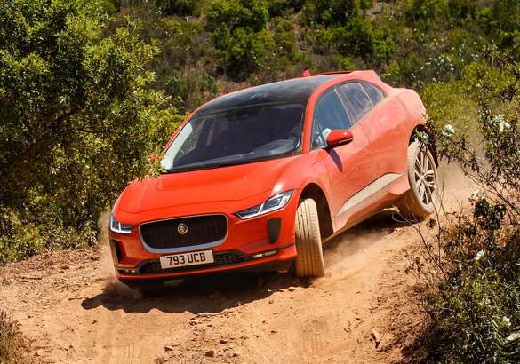 Покупатели электромобиля Jaguar I-Pace получат дополнительный пакет услуг