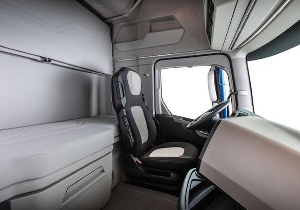 Объявлена цена на новый седельный тягач Ford F-Max