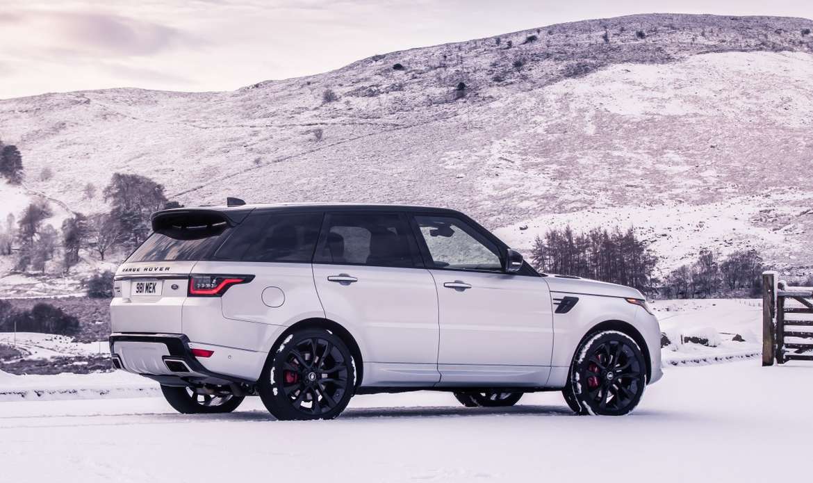 Range Rover Sport получит гибридную спецверсию HST